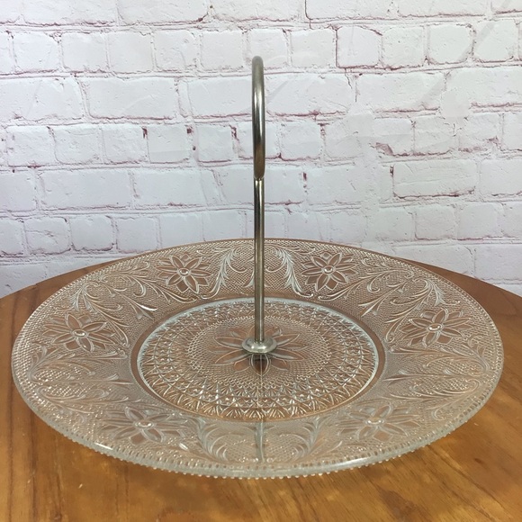 Vintage Indiana Glass Clear Sandwich Tidbit Tray with Metal Handle - Picture 3 of 9